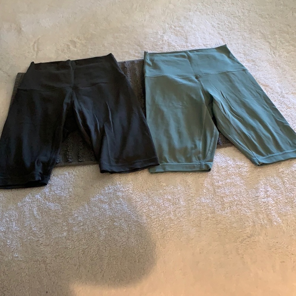 Two pair of Align 8 inch shorts size 4. Excellent condition. Little wear.